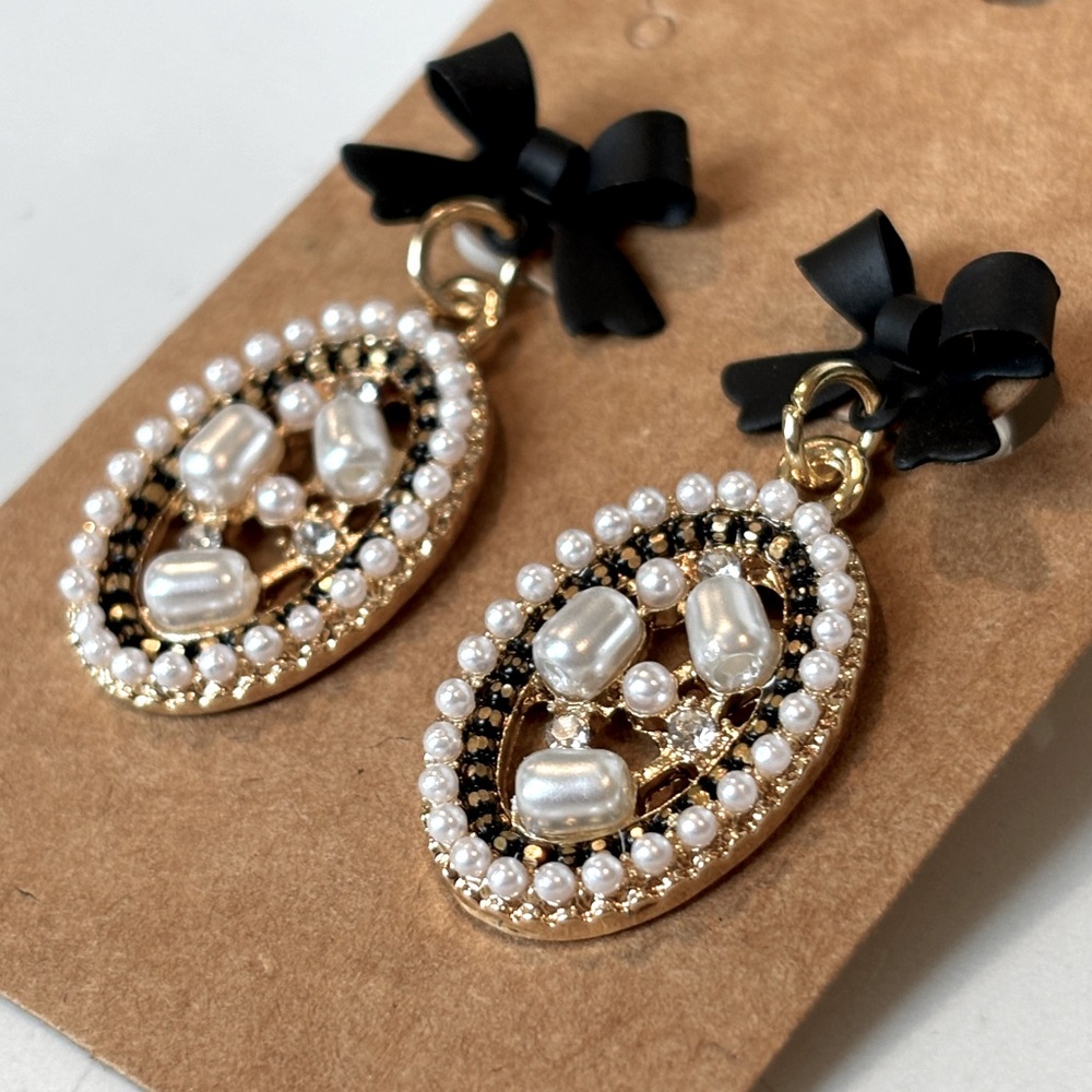 Bridgerton Inspired Pearl & Bow Rhinestone Theme Earrings